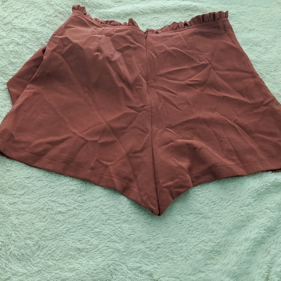 Tie front rust shorts - Picture 2 of 6